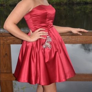 💃🏻Sherri Hill Formal dress earrings ⭐️included!